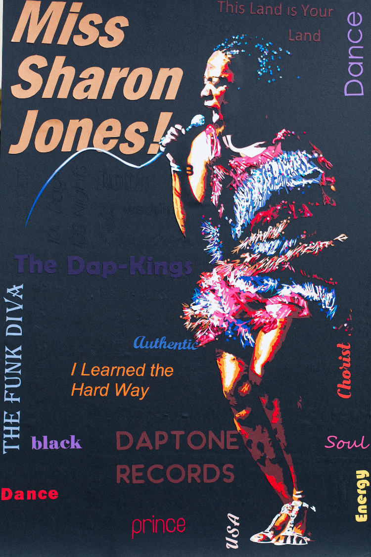 Robe multicolore à franges et paillettes : Sharon Jones sur scène, pleine d'énergie, de fun et de soul ! Découpage collage papier