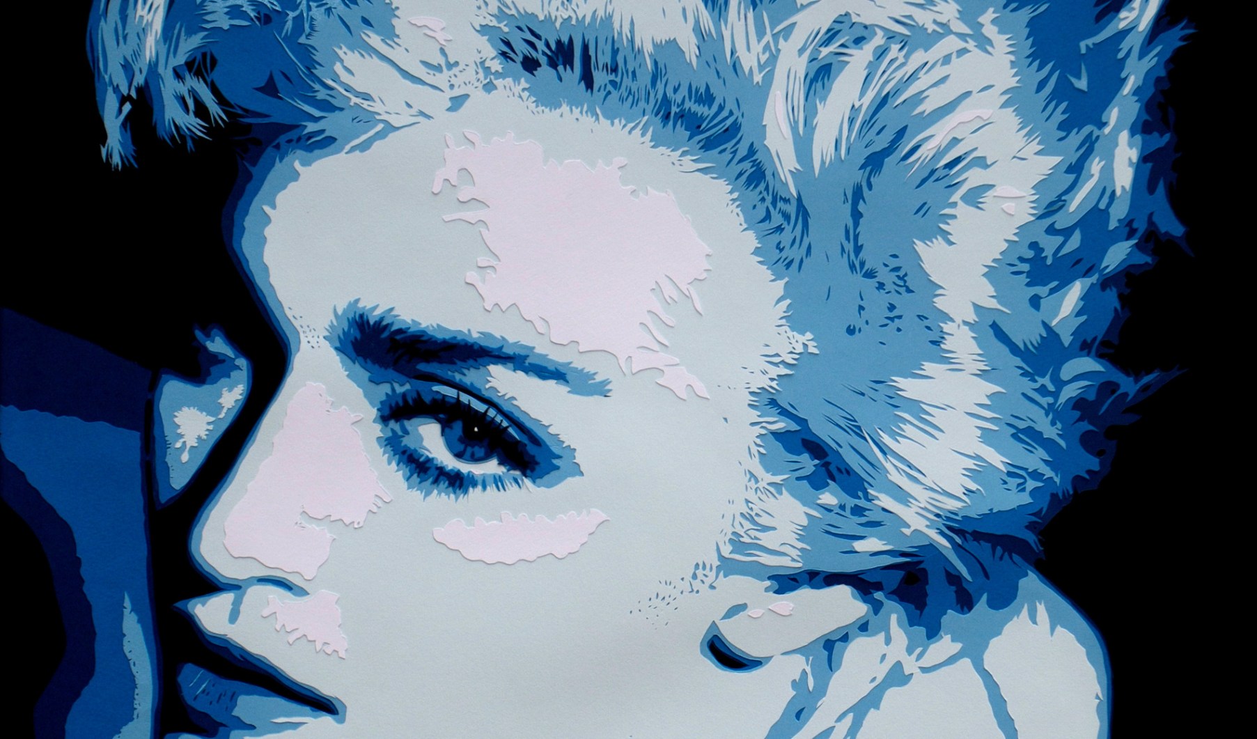 Portrait bleu de Madonna avec un très beau regard par Carole B, en découpage collage papier featured